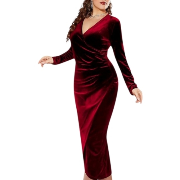 Elegant Burgundy Velvet Dress - Picture 2 of 8